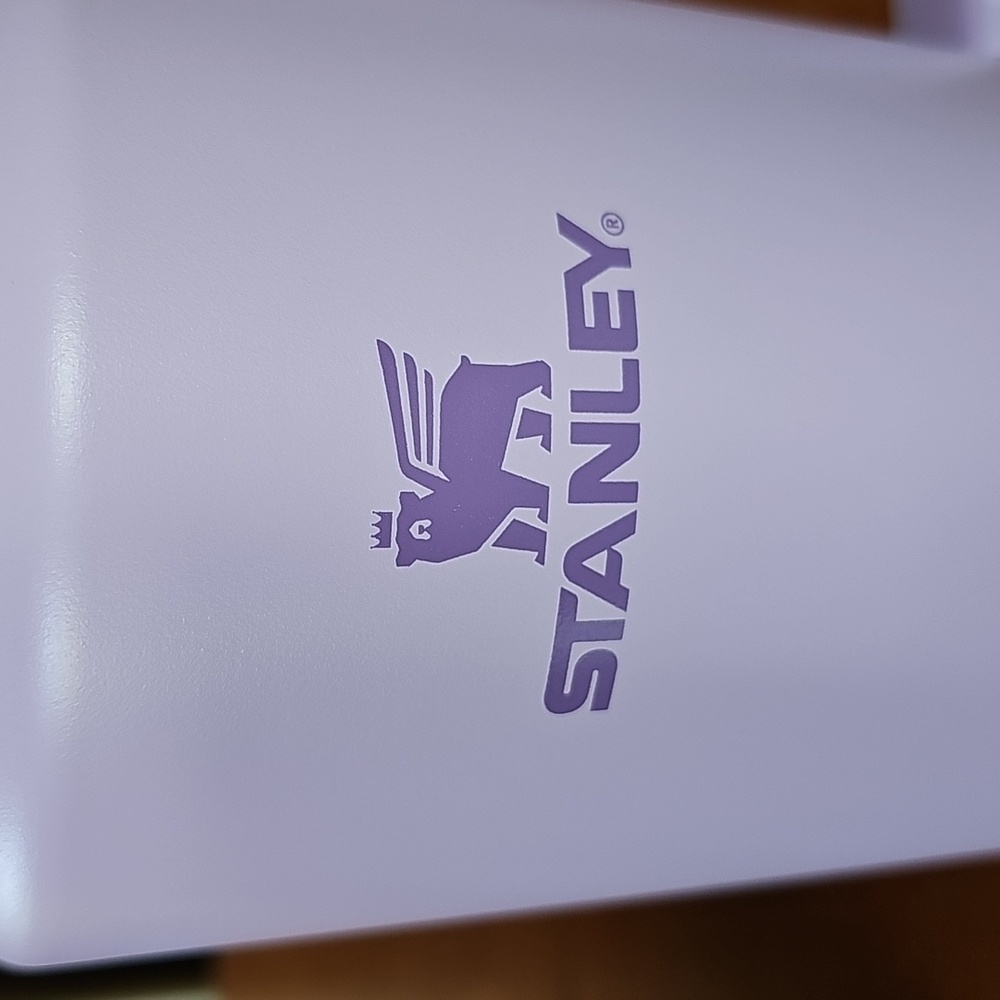Stanley Quencher H2.0 Tumbler - Picture 2 of 6